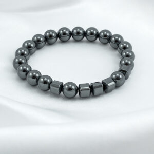 Hematiittirannekoru - tasapaino ja sisäinen vahvuus.