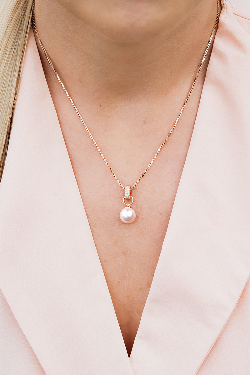 Rosaline Pearl Gold kaelakee 1 Rosaline Pearl Gold kaelakee